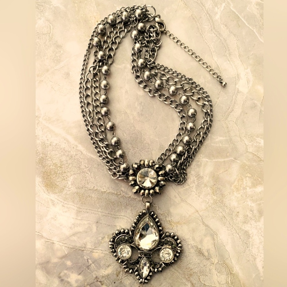 Rhinestone Rocker Silver Fleur-de-Lis Pendant Necklace Vintage Excellent - Picture 6 of 9
